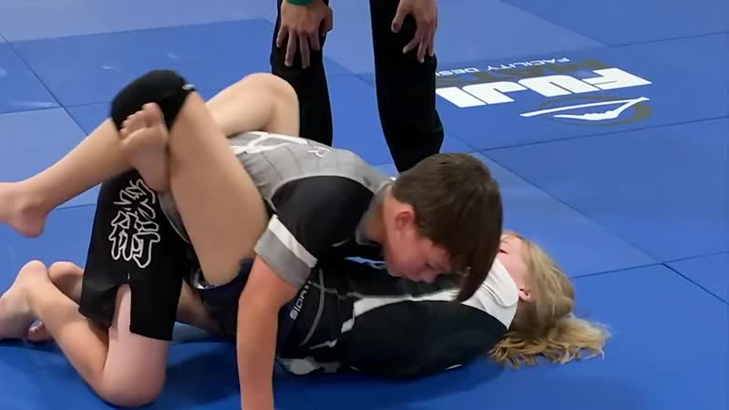 Boy vs girl brazilian jiu jitsu