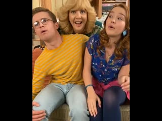Sadie stanley on the goldbergs set