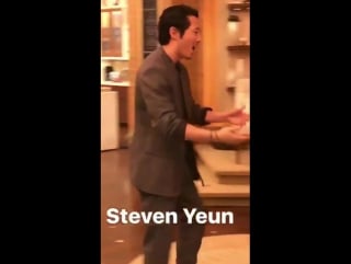 Steven yeun em live with kelly e ryan's instagram stories #okja