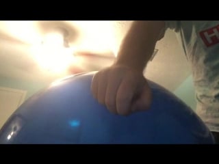 Deep blue balloon deflation video!