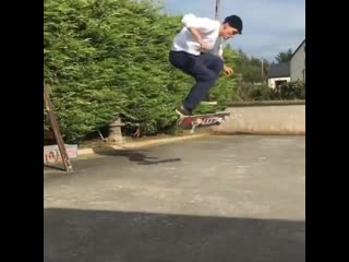 Jamie griffin / nollie invert heel late flip