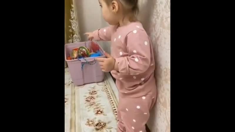 Убираем следы со стены