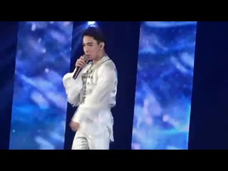 Рит поёт let it go на #bemyboyfriendsconcert