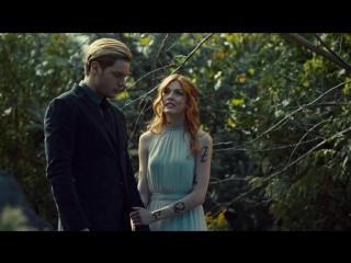 Sneak peek clace 3x01