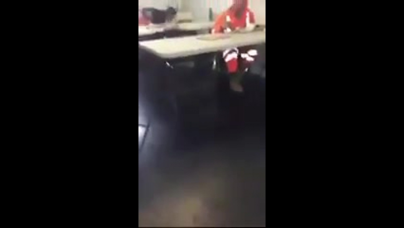 Единственный выживший динозавр (vhs video)