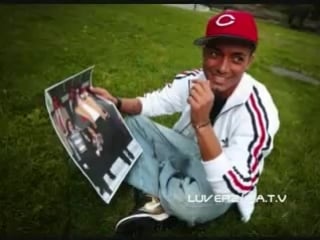 Omer bhatti *rare photos inside* (very talented and cute) enjoy!