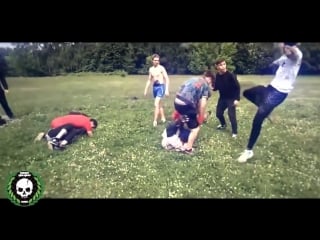 Разъебал с ноги😈| забив офников|