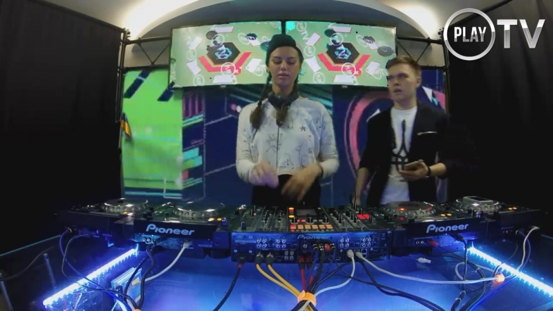 Live @play tv vicky sky & mc ivan tokar