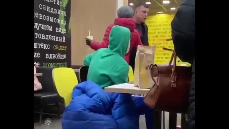 Мурманский борец за нравственность