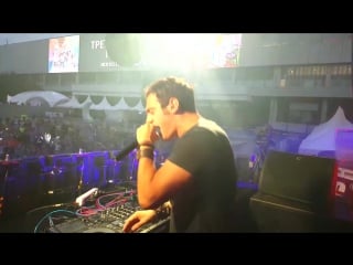 Ummet ozcan "tri, dva, odin let's go moscow! you guys were insane spasibo!"