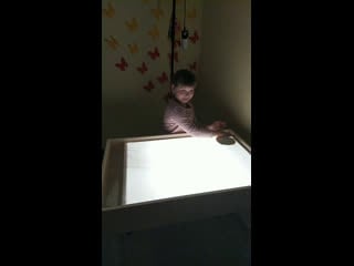 Наша ученица александра рисует свой песочный видео ролик #backstage