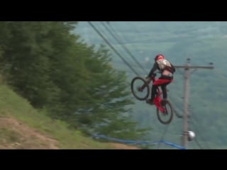 Vital raw mont sainte anne dh rock smashing mountain bik