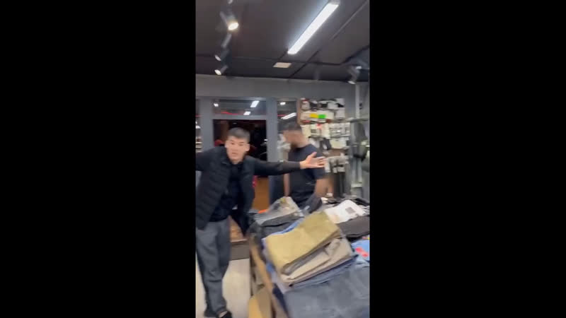 Общайся на кыргызском это не россия, детка, привыкай это кыргызстан!