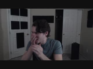 Jerma slaps himself