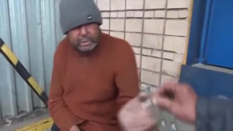 Юрец выпил 4 бутылки водки залпом