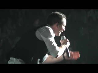 Piove ormai da tre giorni live