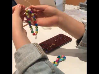 Уроки рукодели провожу я надия