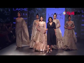 Lakme fashion week aditi rao hydari looks nothing less than spectacular on ramp