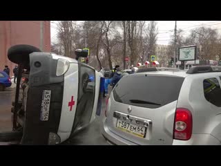 В саратове омоновцы спешили на разгон митинга и врезались в скорую пациент скорой погиб