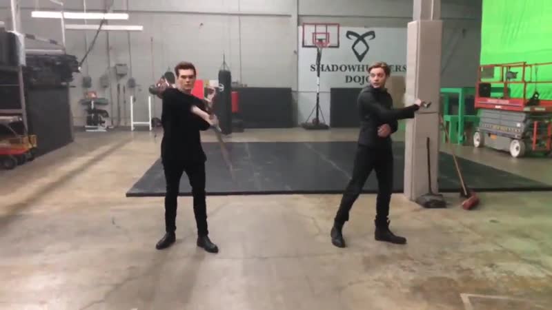 Little bts of @lukebaines and @domsherwood1 training!