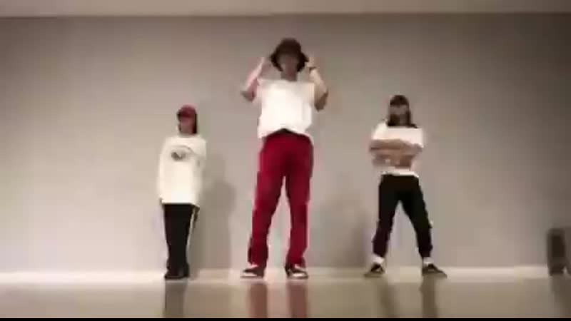 Instagram @missleezz with gunmin