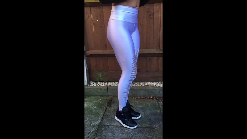 Striking porn video – White patterned fitness leggings stylish, striking and comfortable