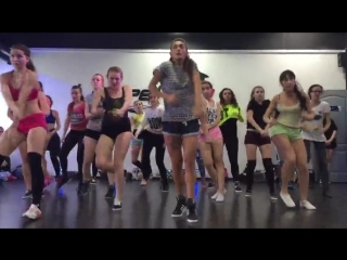 Ella ella reggaeton choreo by lesssi