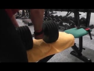 Anna konda benchpress (150kg 331lbs for reps) deadlift (210kg) one arm rows