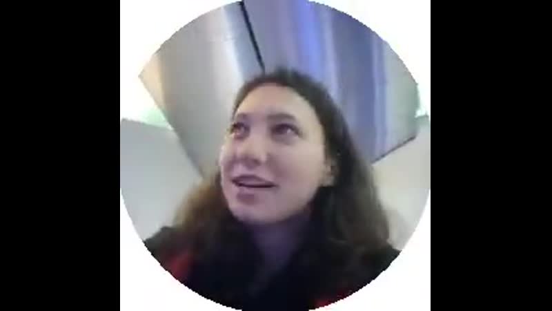 Ельцин борис николаевич такую страну создал, и всё развалили оле конституции явно требуется психиатрическая помощь у нее юн