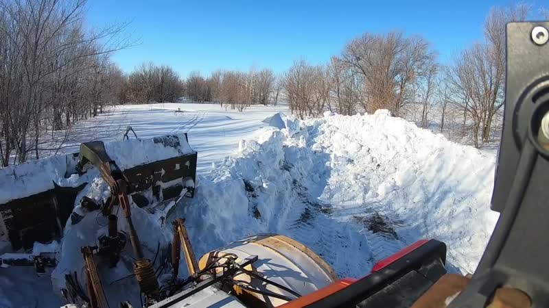 [сергей савелькин] трактор кировец бью заметённую дорогу часть2