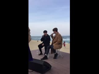 The way yuvin talked to the porn who passed by in a very cute way and he even copied how the girl held her jacket