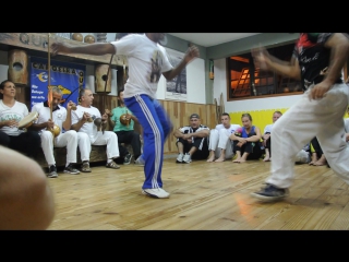 Рода в академии mestre pinoquio и associação cultural de capoeira angola quilombola mestrе bandeira mestre polegar