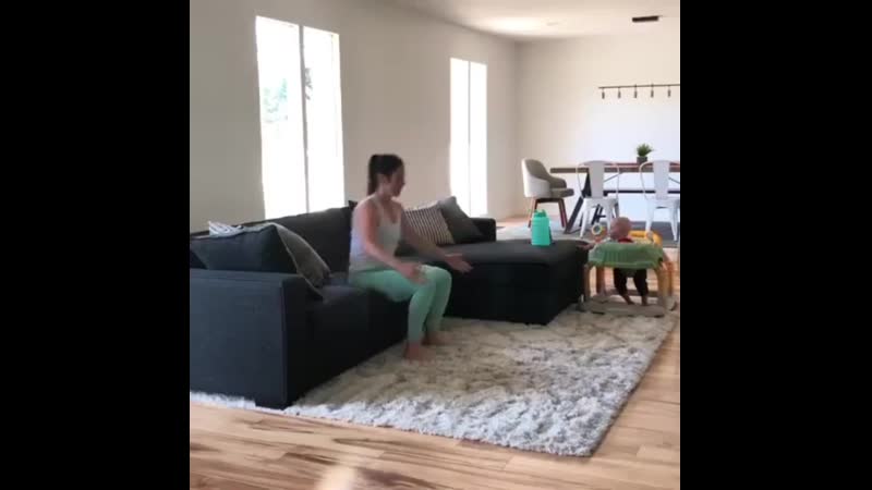 Веселая диванная тренироа