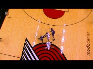 Damian lillard sinks the game winning layup!