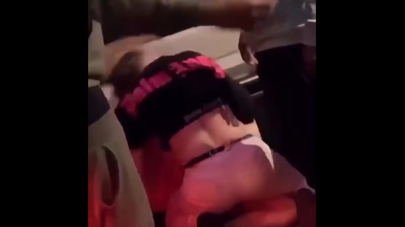 Bhad bhabie подралась с блогершой woah vicky [rapnews]