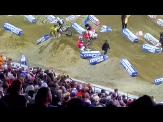 Массовый завал chad reed, justin brayton, ryan breece, kyle chislom суперкросс 12 этап (сиэтл)