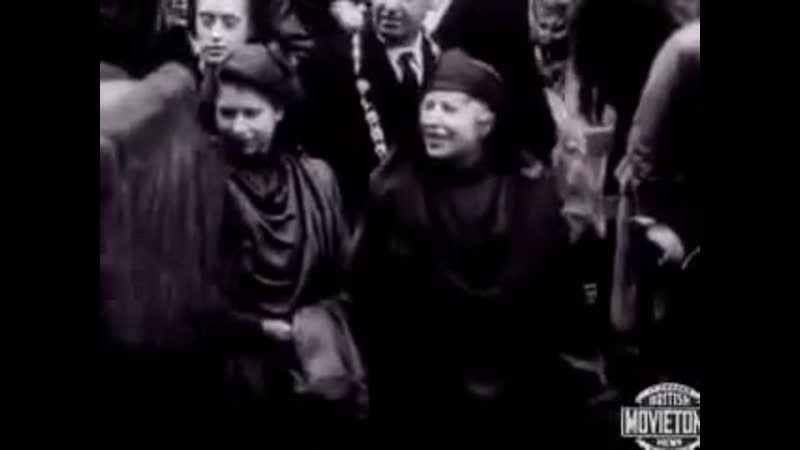 Queen, princess elizabeth saxe coburg gotha initiated into the druid order (1946)