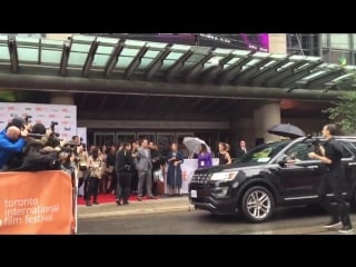 Kristen arriving at equals tiff premiere (13/09)