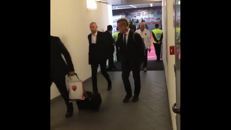 Confira a chegada da roma ao olimpico! #romainter