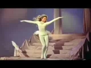 Танцует brigitte bardo, поёт yma sumac "taki rari"