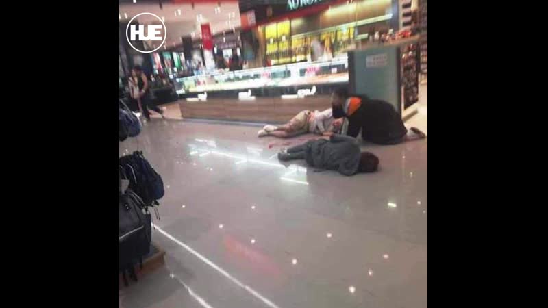 В таиланде грабитель ювелирного магазина расстрелял покупателей во время налета