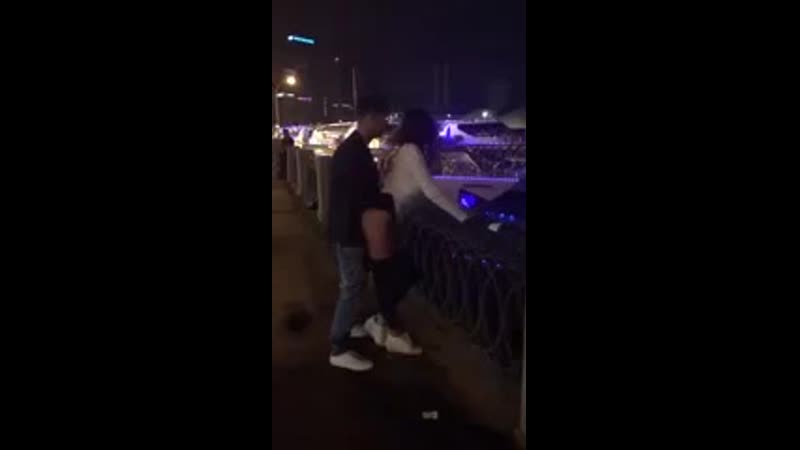 Порно по очереди секс com секс партнеры