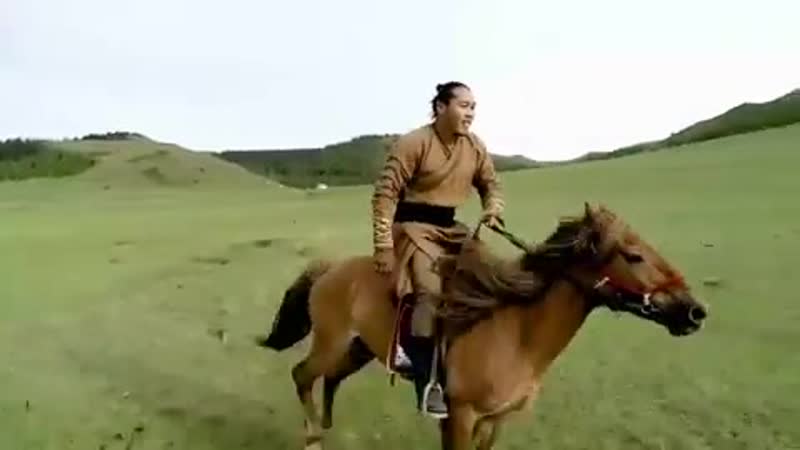 Веселый монгольский всадник