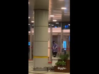 [fancam] 210123 kris wu @ shenzhen airport