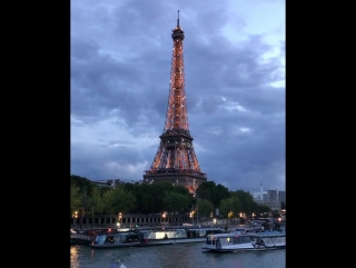 Selamat soree #eiffeltower #zkatili #iphone #ip париж 18 09 2017