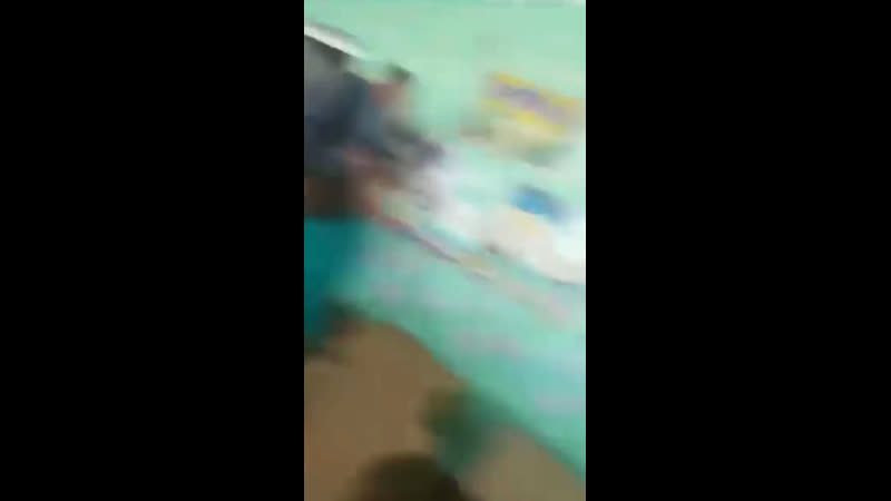 Львов украинцы напали на учителя в школе за разговоры на русском языке