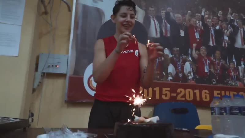 İyi ki doğdun eda, nice sarı kırmızılı yıllara!