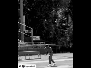 @saquon is not your usual 235 pound rb 😤⁣
⁣