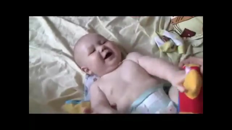 Одеваем подгузник ;)