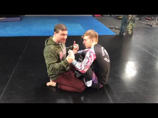 Wristlock guardpass vs butterfly (nogi)